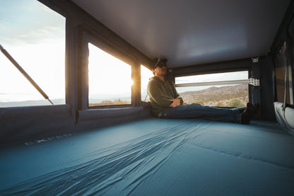 Apollo Electric Locking Truck Camper