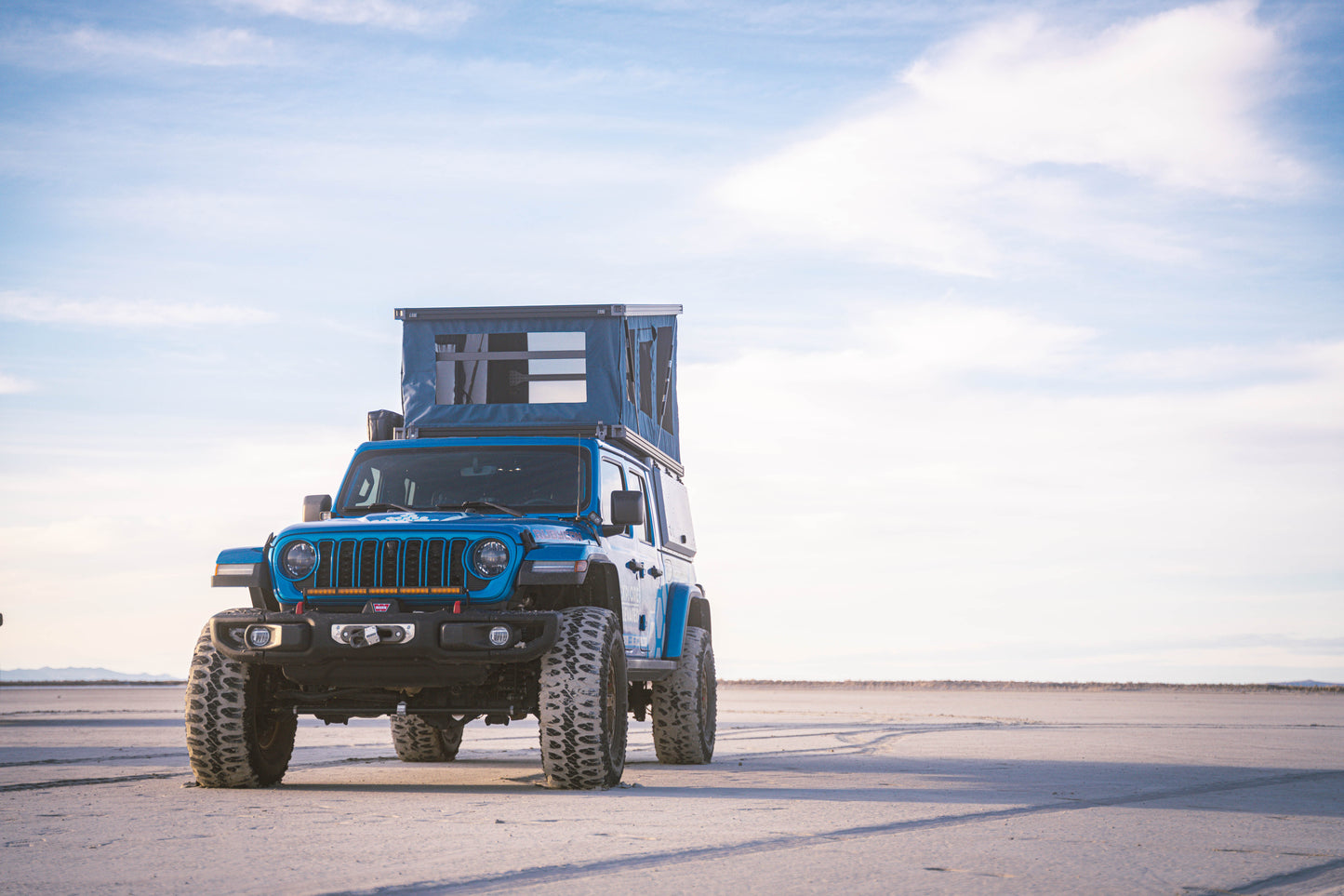 Apollo Electric Locking Truck Camper